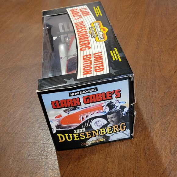 Clark Gables's American Muscle Classics 1935 Duesenberg Roadster Silver/Red - Picture 7 of 12